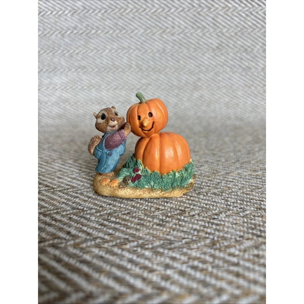 Hallmark building pumpkin